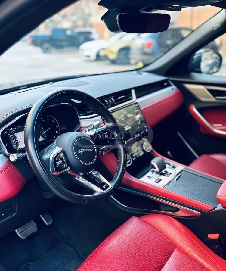 Jaguar F-Pace 2023 — миниатюра 4