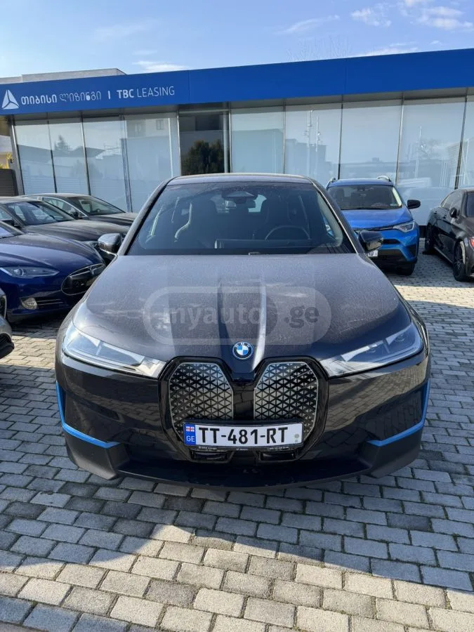 BMW IX Drive40 2023 — фото 1, купить с доставкой в Москву