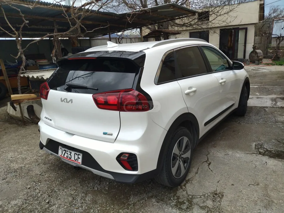 Kia Niro 2022 — миниатюра 2