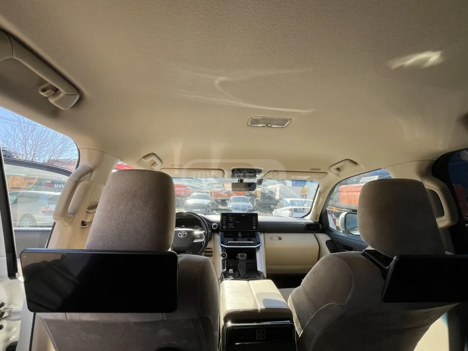 Toyota Land Cruiser 2023 — миниатюра 4