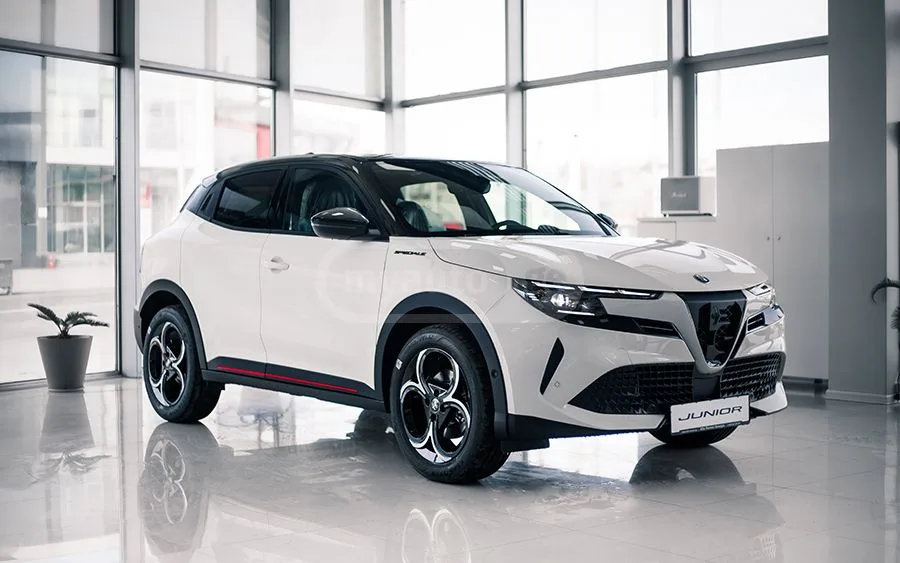 Alfa Romeo Junior 2025 — миниатюра 3