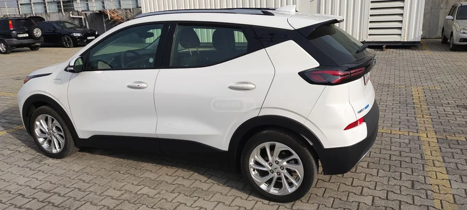 Chevrolet Bolt EV LT Front-Wheel Drive Automatic 2023 — миниатюра 2
