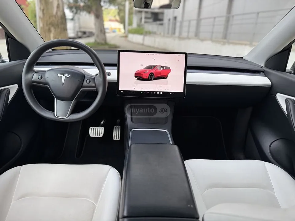 Tesla Model Y Performance 2022 — миниатюра 3