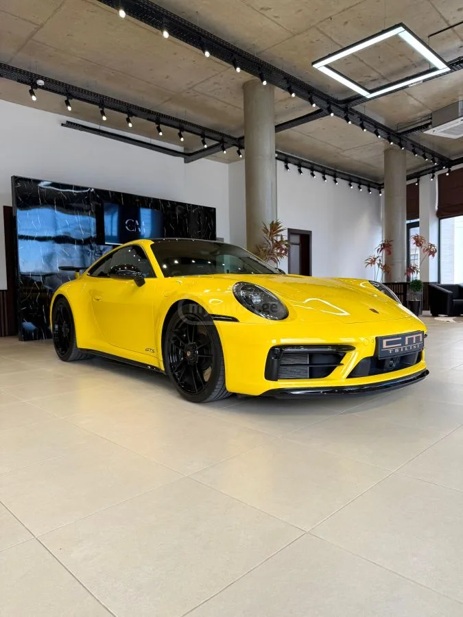 Porsche 911 2024 — миниатюра 2