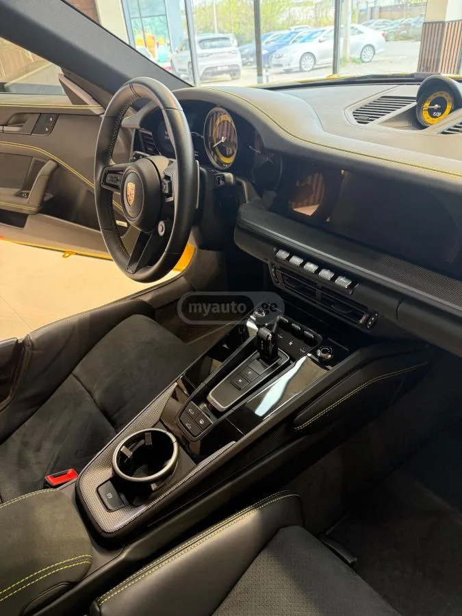 Porsche 911 2024 — миниатюра 4