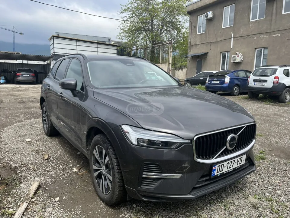 Volvo XC 60 2022 — фото 1, купить с доставкой в Москву
