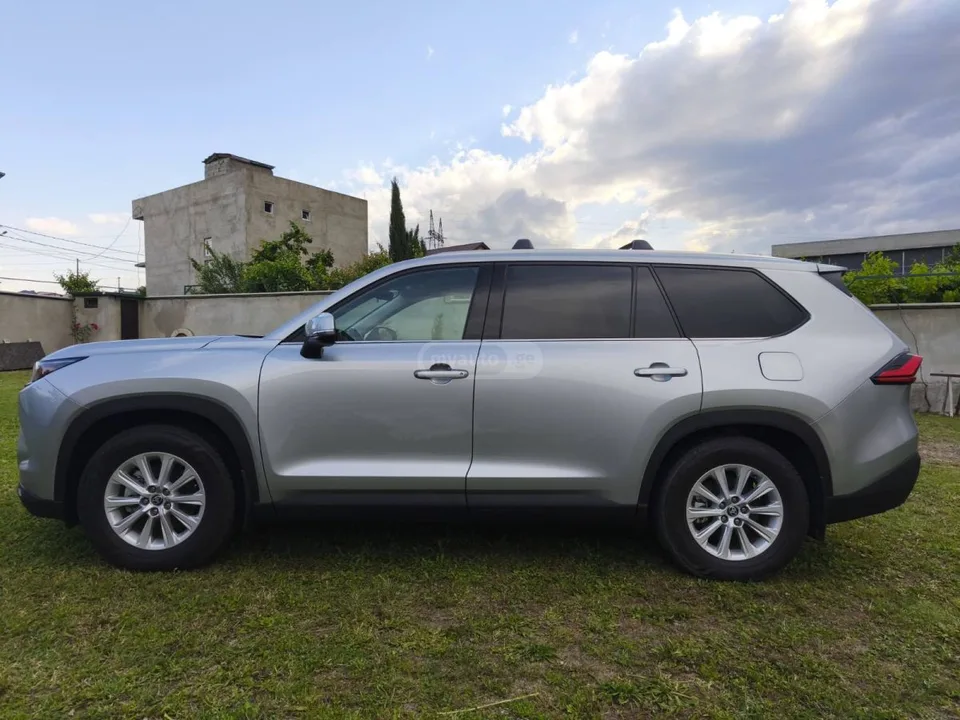 Toyota Grand Highlander XLE Hybrid 2023 — миниатюра 3