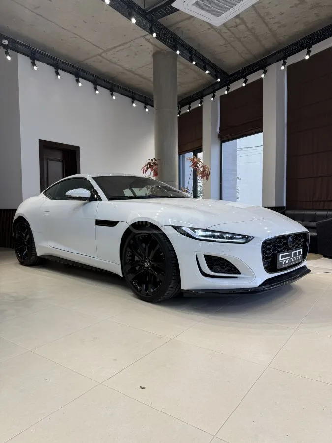 Jaguar F-Type 2023 — миниатюра 2