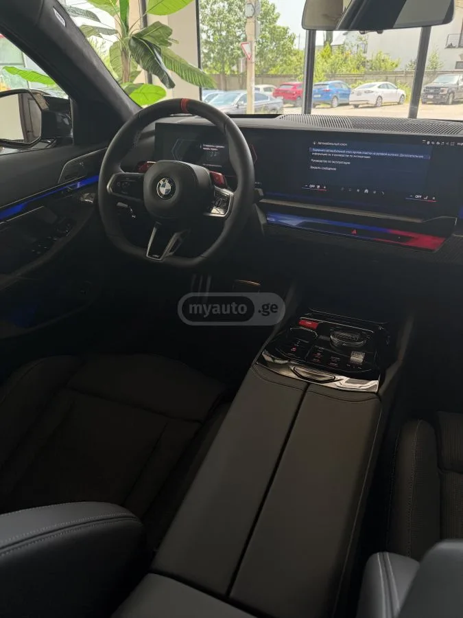 BMW M5 2025 — миниатюра 5