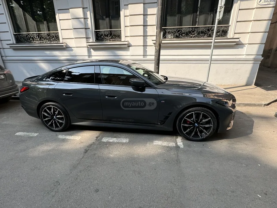 BMW i4 2023 — миниатюра 2