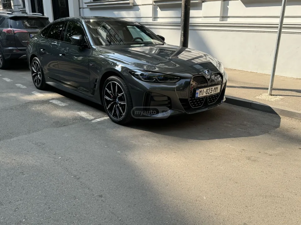 BMW i4 2023 — миниатюра 5