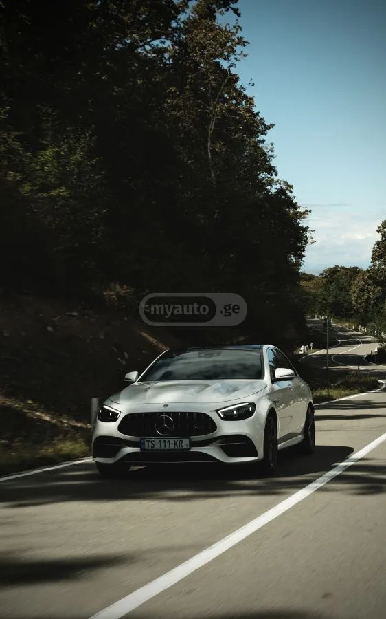 Mercedes-Benz E 63 AMG 2022 — миниатюра 5