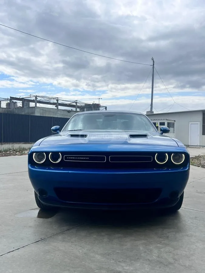 Dodge Challenger 2022 — миниатюра 2
