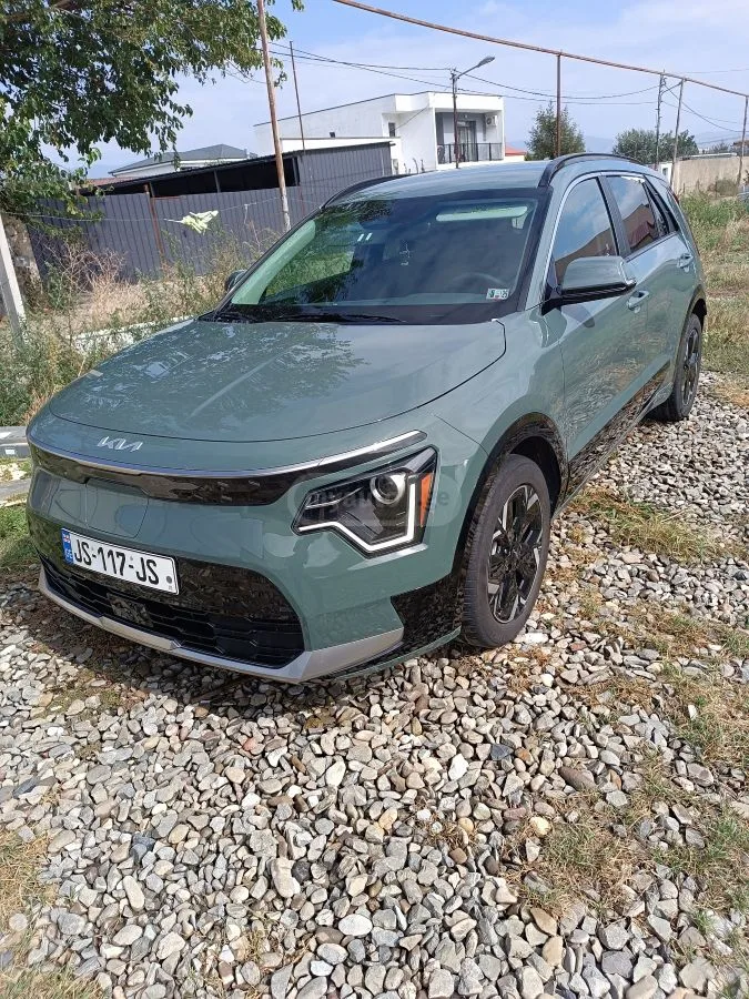 Kia Niro 2024 — фото 1, купить с доставкой в Москву