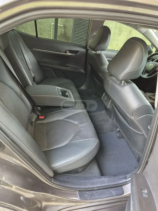Toyota Camry 2023 — миниатюра 4