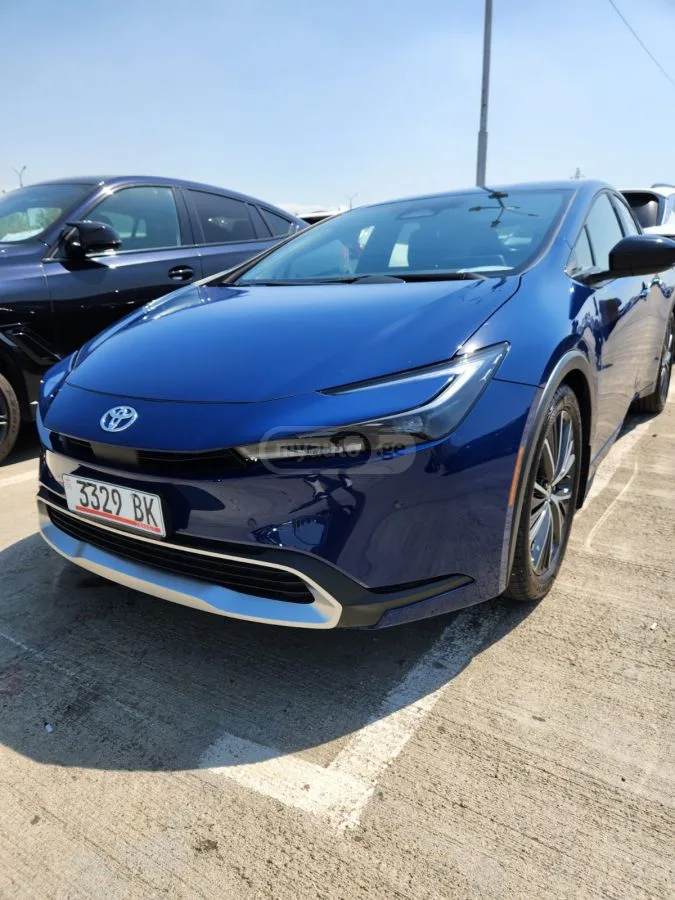 Toyota Prius Toyota Prius Prime SE 2024 — фото 1, купить с доставкой в Москву