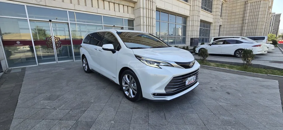 Toyota Sienna LIMITED 2024 — миниатюра 2