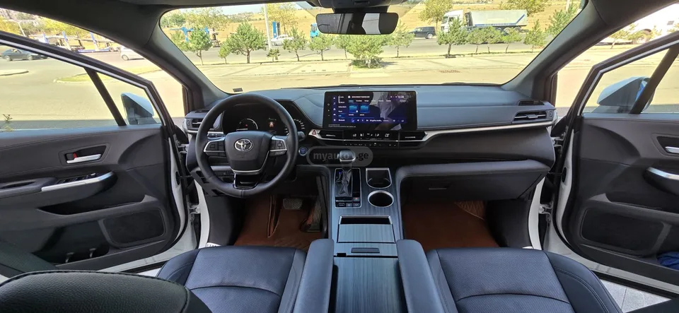 Toyota Sienna LIMITED 2024 — миниатюра 4
