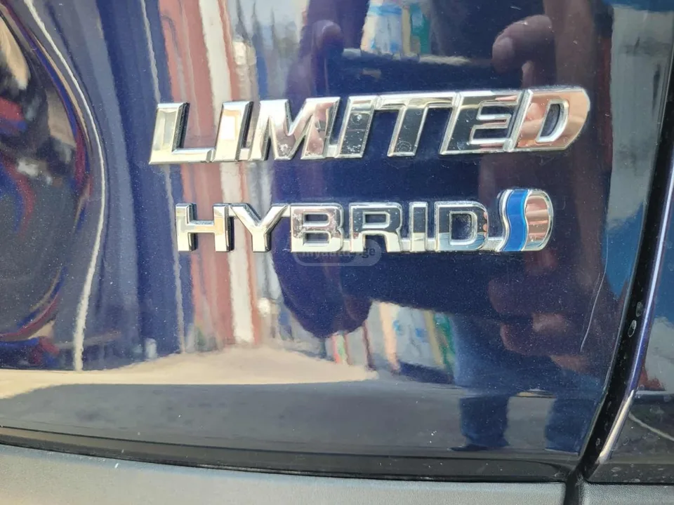 Toyota RAV 4 Limited 4dr All-Wheel Drive Au 2023 — миниатюра 5