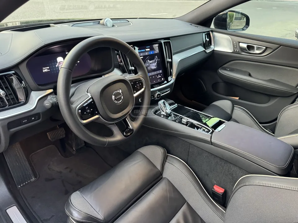Volvo S 60 T8 PLUG-IN HYBRID 2024 — миниатюра 3