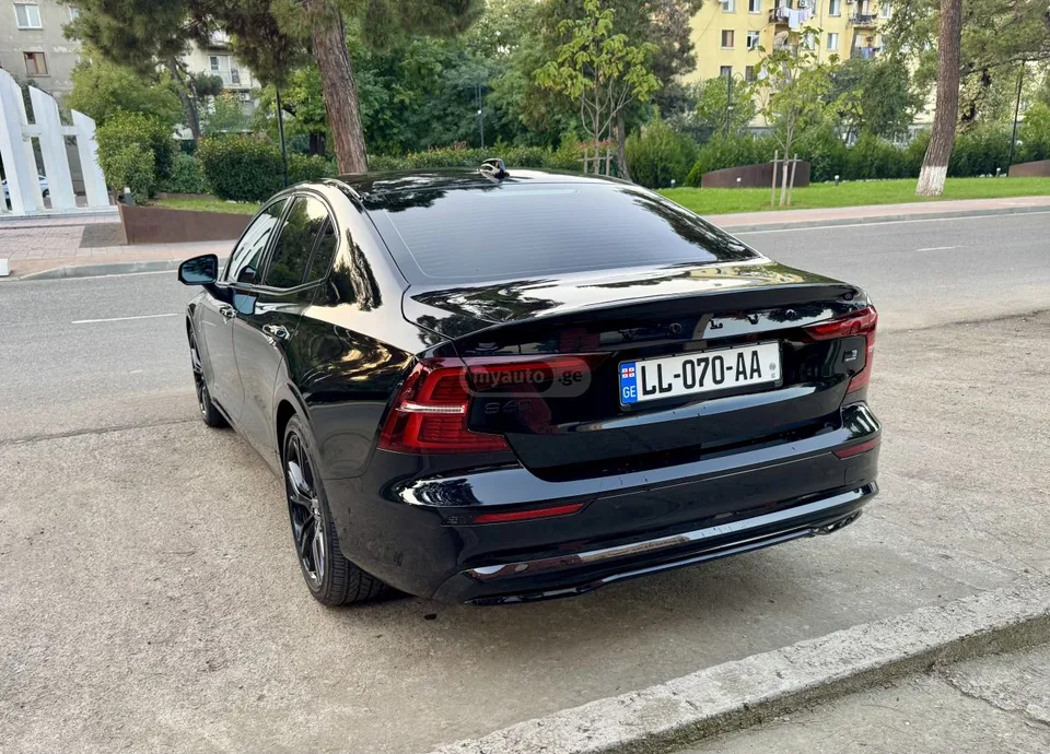 Volvo S 60 T8 PLUG-IN HYBRID 2024 — миниатюра 5