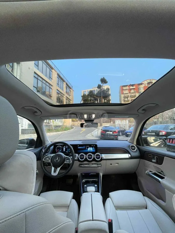 Mercedes-Benz GLB 250 2023 — миниатюра 3