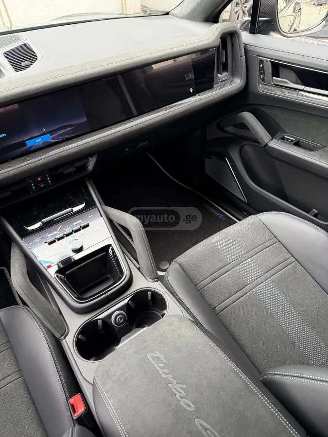 Porsche Cayenne 2025 — миниатюра 4