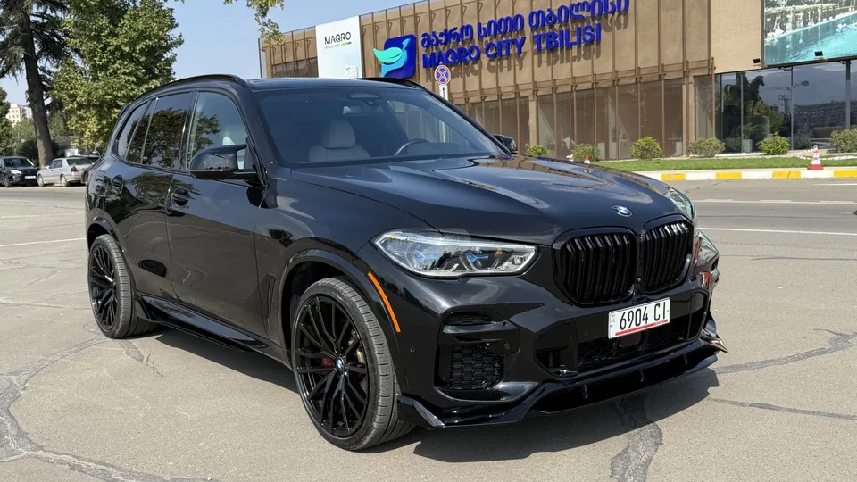 BMW X5 2023 — фото 1, купить с доставкой в Москву