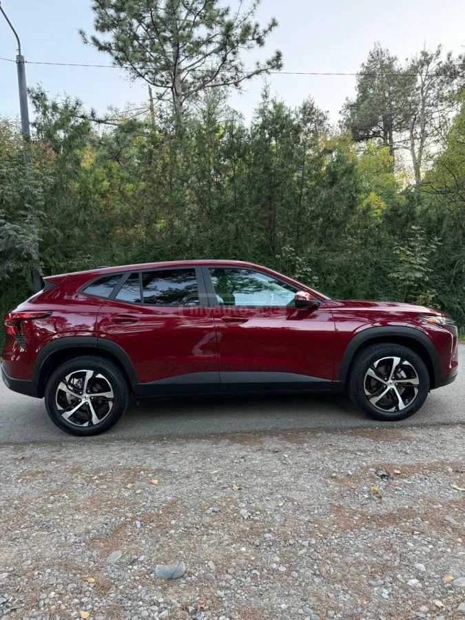 Chevrolet Trax Crossover LS Front Wheel Drive Automatic 2024 — миниатюра 2