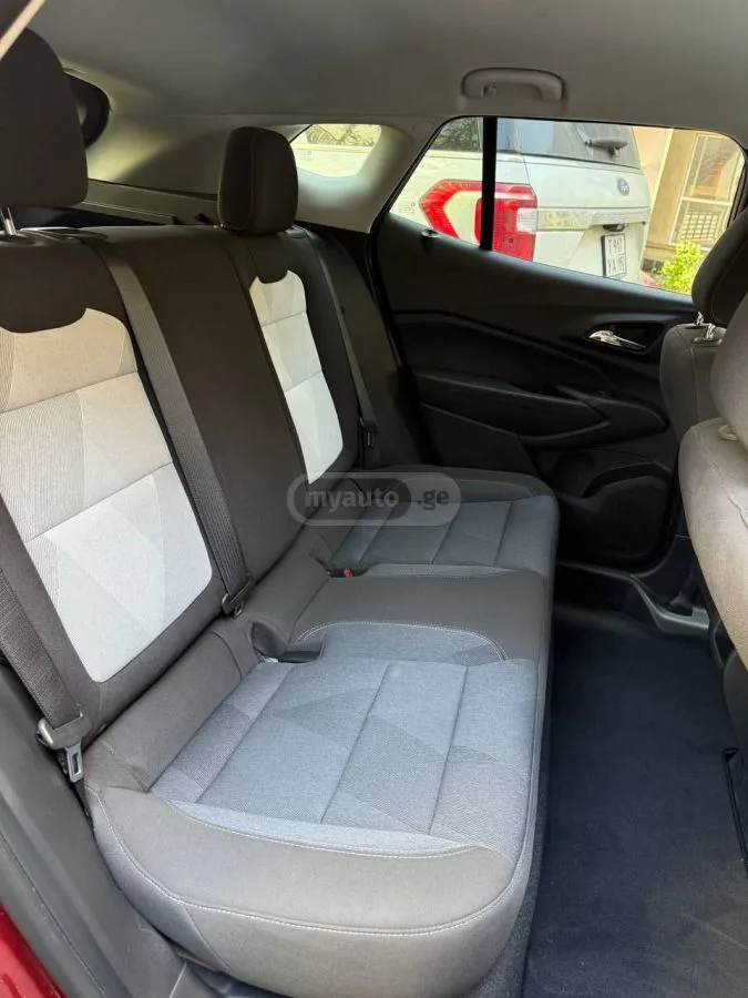 Chevrolet Trax Crossover LS Front Wheel Drive Automatic 2024 — миниатюра 5