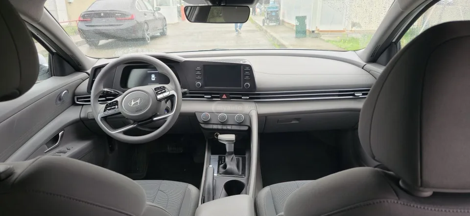 Hyundai Elantra 2024 — миниатюра 5