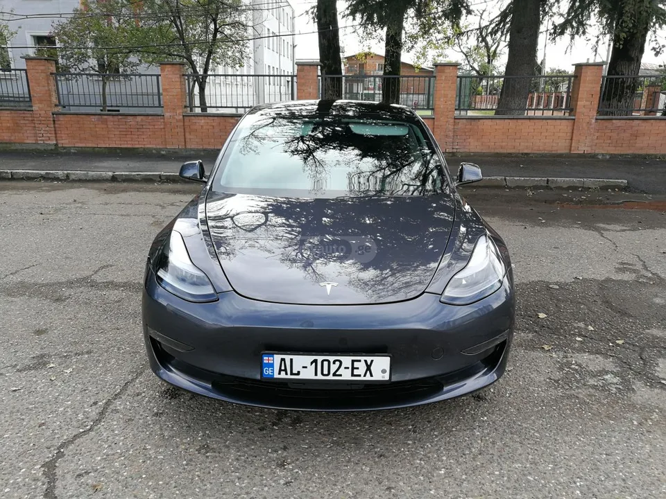 Tesla Model 3 LONG RANGE DUAL MOTOR 2023 — миниатюра 2