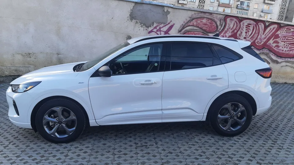 Ford Escape 2023 — миниатюра 4