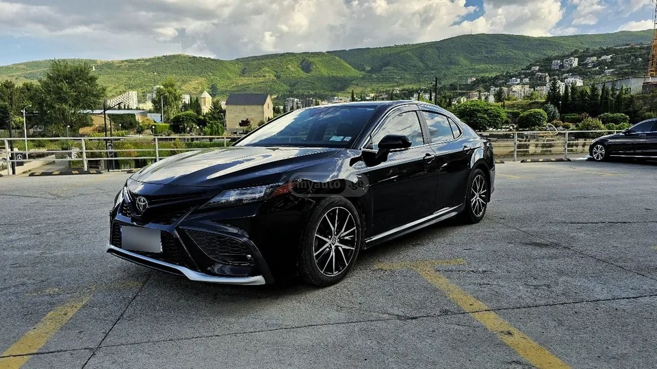 Toyota Camry SE Nightshade 4dr All-Wheel Dr 2022 — миниатюра 2