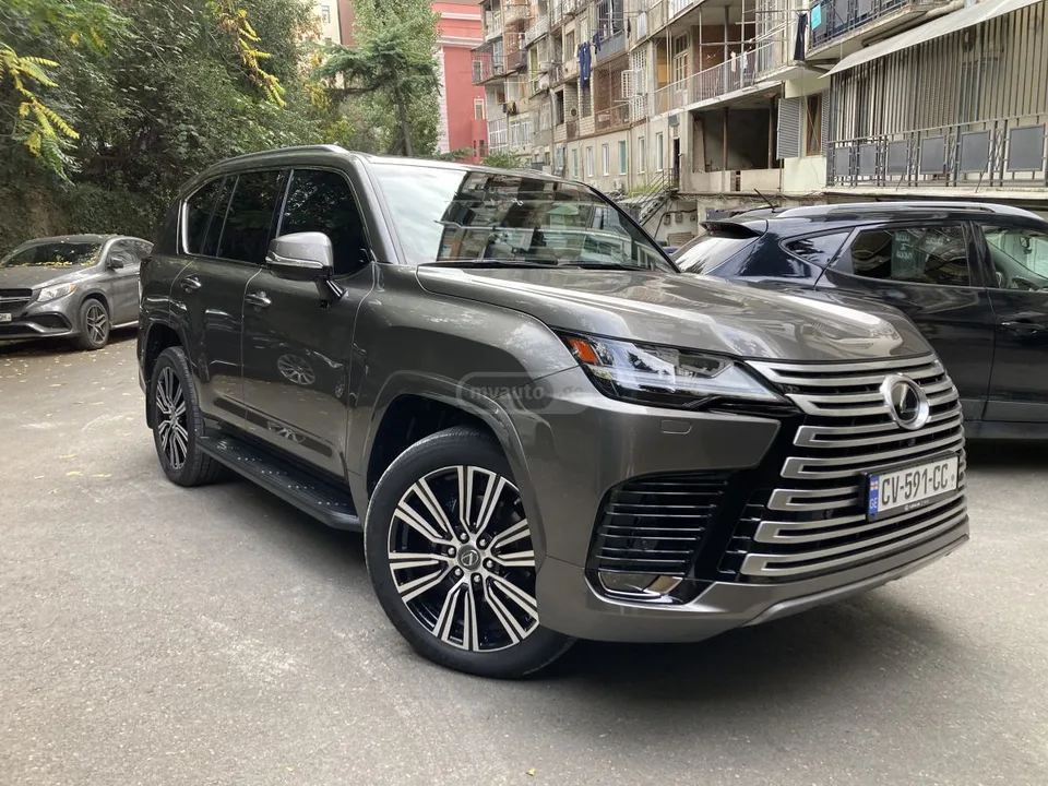 Lexus LX 500 2022 — фото 1, купить с доставкой в Москву
