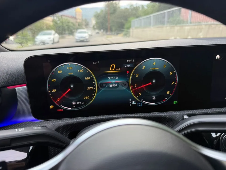 Mercedes-Benz CLA 250 Base CLA 250 Coupe 4dr All-Whe 2022 — миниатюра 4