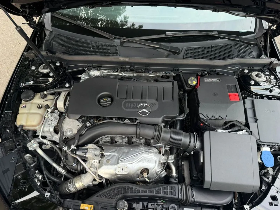 Mercedes-Benz CLA 250 Base CLA 250 Coupe 4dr All-Whe 2022 — миниатюра 5