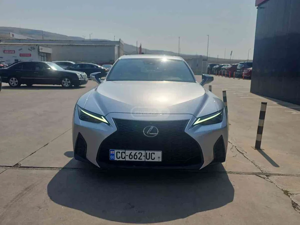 Lexus IS 350 2023 — миниатюра 3