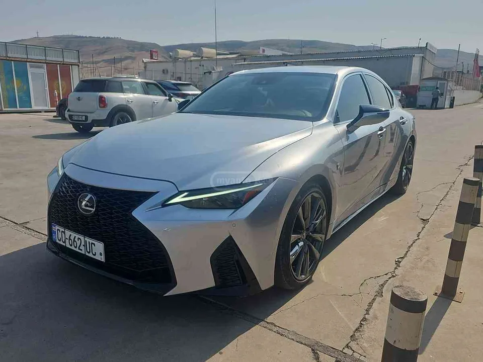 Lexus IS 350 2023 — фото 1, купить с доставкой в Москву