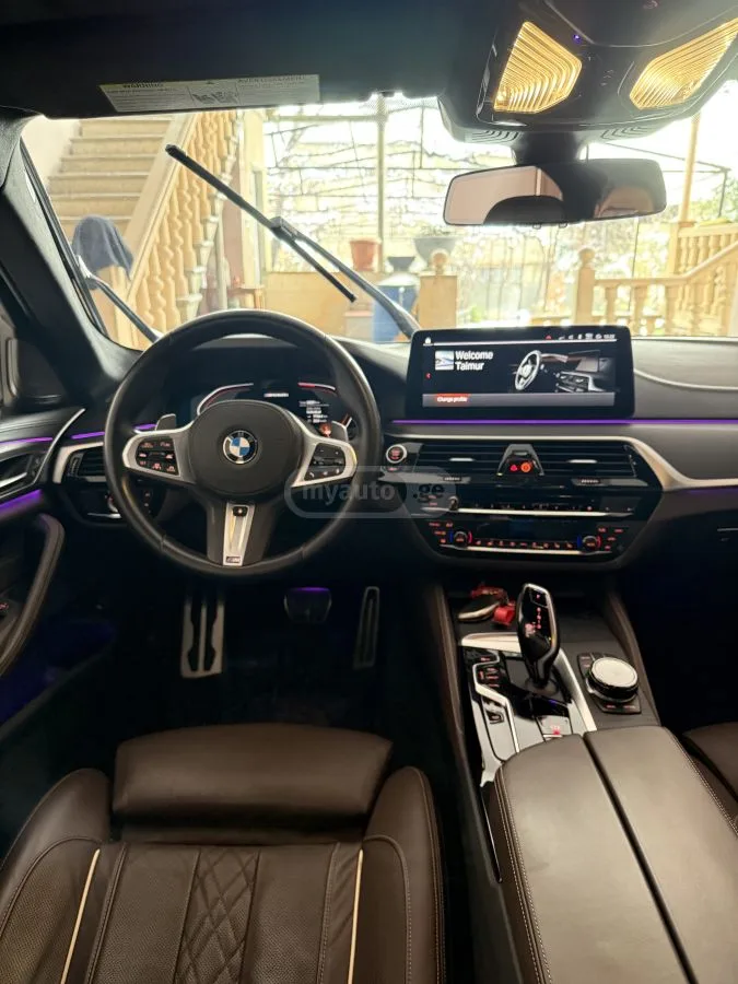 BMW 550 M550 2022 — миниатюра 4