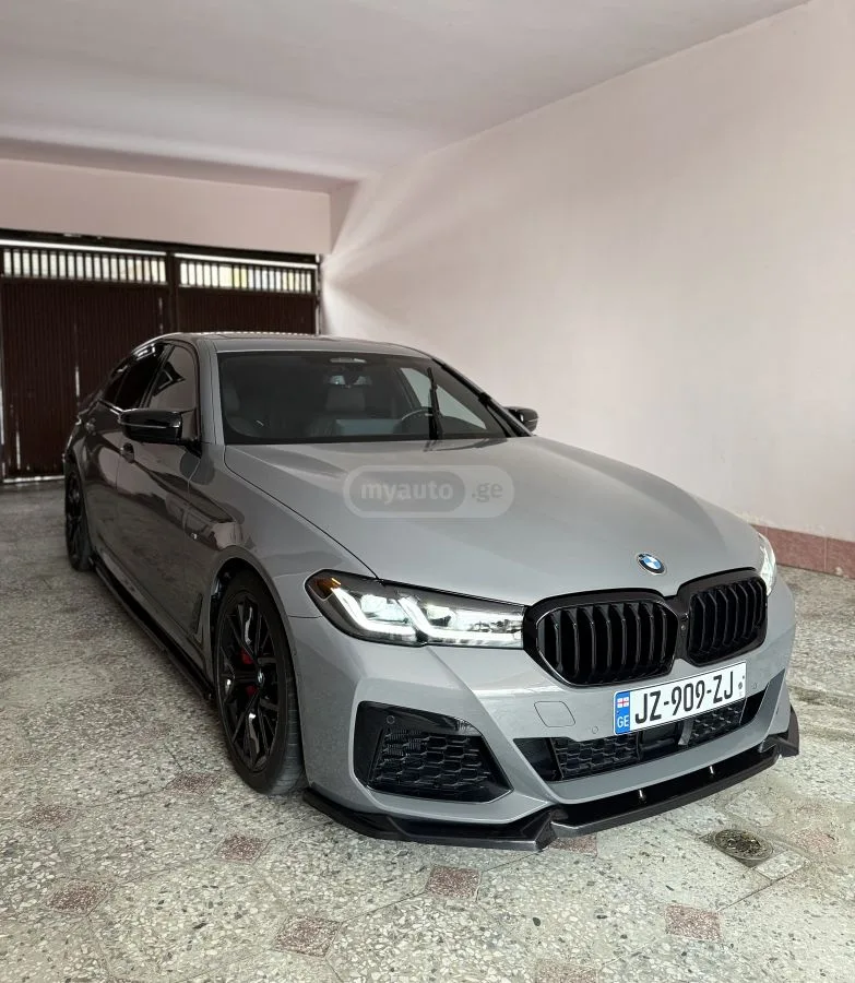 BMW 550 M550 2022 — фото 1, купить с доставкой в Москву