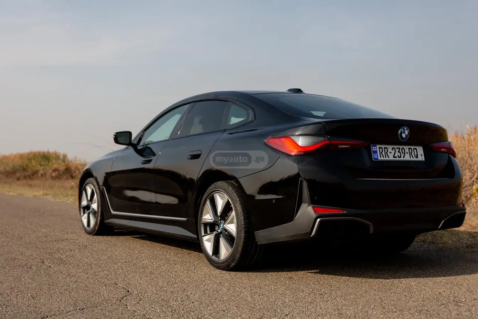BMW i4 eDrive35 4dr Rear-Wheel Drive 2023 — миниатюра 3