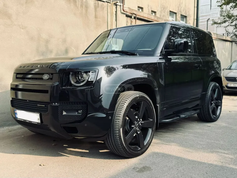 Land Rover Defender 90 Carpathian Edition 2dr 4x4 90 2022 — миниатюра 3