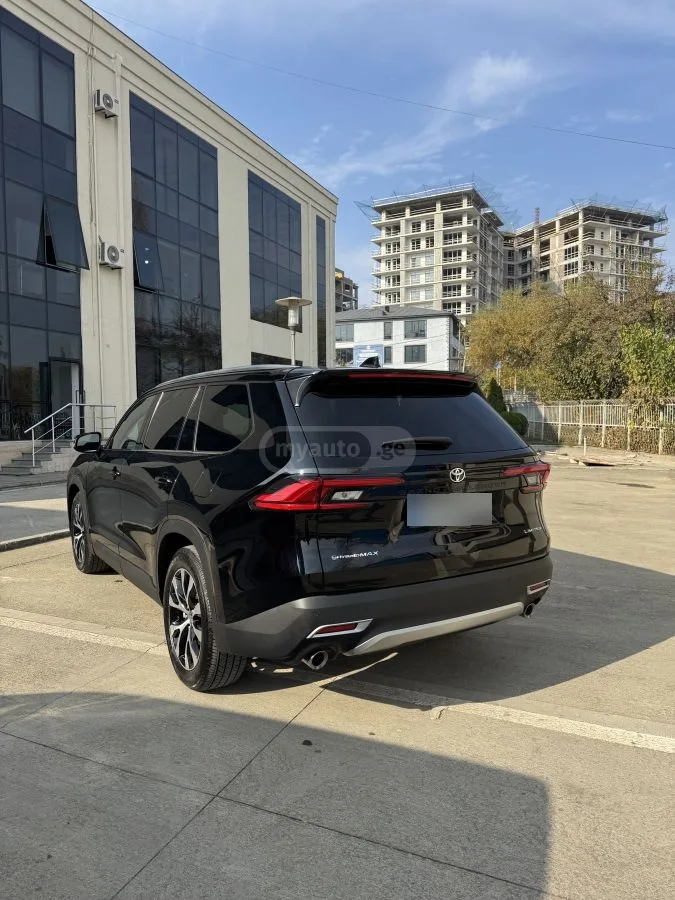 Toyota Grand Highlander 2023 — миниатюра 3
