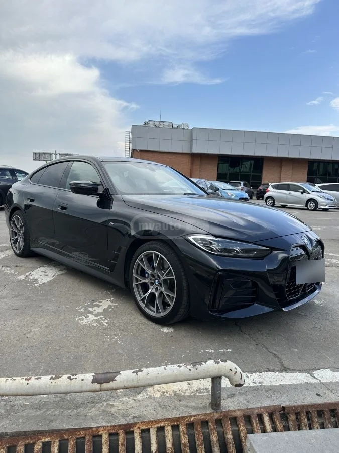 BMW i4 2023 — миниатюра 5