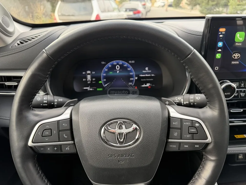 Toyota Highlander Platinum 4dr All-Wheel Drive C 2023 — миниатюра 2