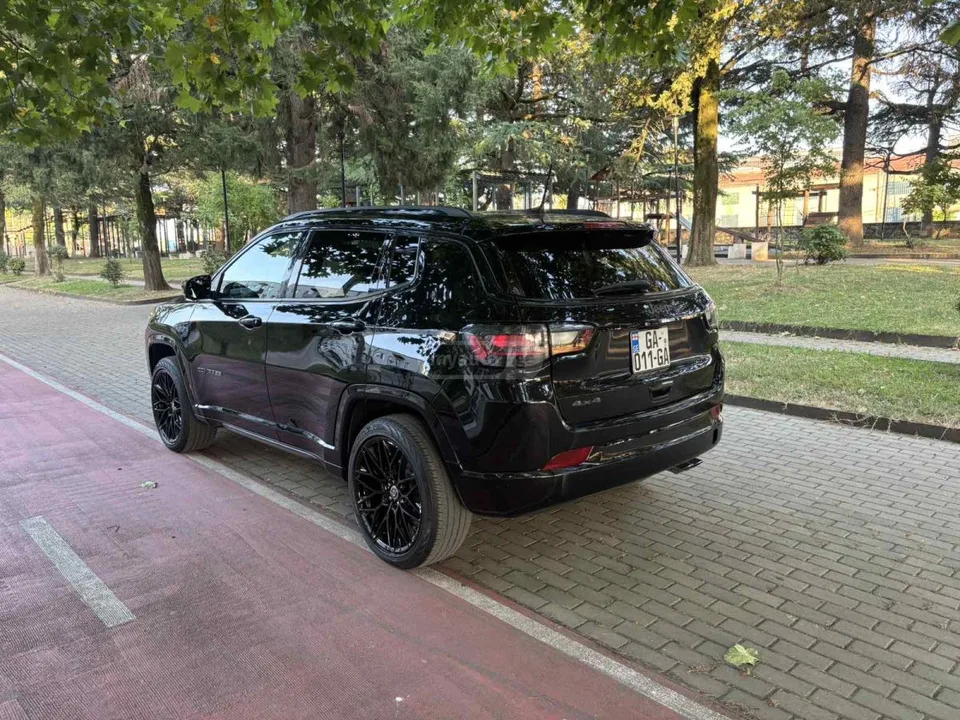 Jeep Compass Limited 4dr 4x4 Automatic 2022 — миниатюра 2