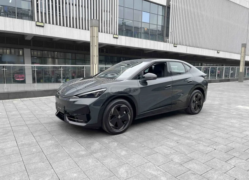 Volkswagen ID. Unyx 2024 — фото 1, купить с доставкой в Москву