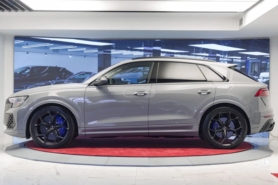 Audi RSQ8 2025 — миниатюра 2