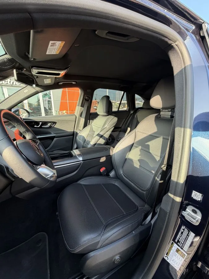 Mercedes-Benz GLC 300 Base GLC 300 4dr All Wheel Dri 2023 — миниатюра 5